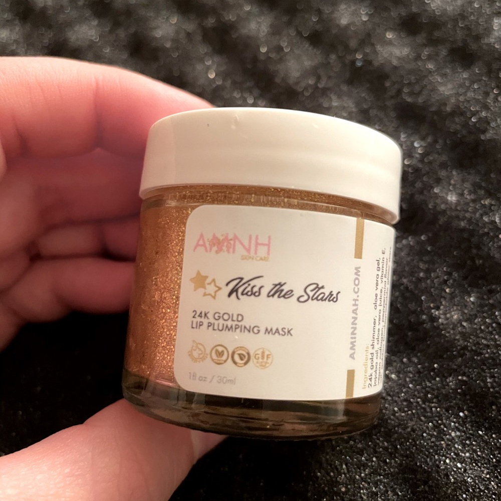 Lip plumping mask - gold